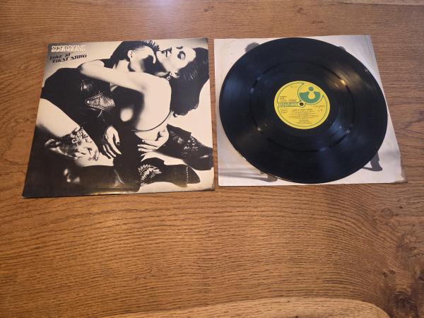 Scorpions Love at First Sting 1984 Harvest 1C 0642400071 Deutsche Pressung VG/VG+