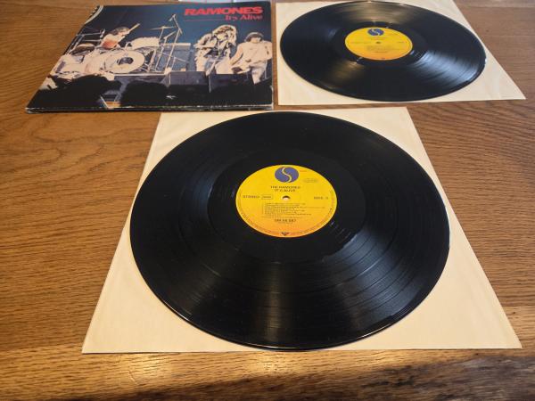 Ramones It´s Alive Warner/WEA Records Sir K 66087 Doppel LP Deutsche Pressung NM/VG+