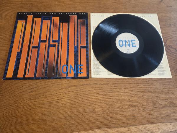 Heaven Seventeen ‎– Pleasure One 1986 Virgin ‎– 207 997, Virgin ‎– 207 997-630 Deutsche Pressung VG+/VG+
