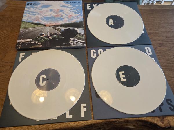 The Chemical Brothers – No Geography 2019 Virgin EMI Records – XDUSTLP 11 Box mit 3 LP`s White Vinyl Europäische Pressung NM/VG+