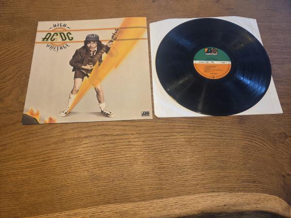 AC/DC High Voltage Atlantic 1976 ATL 50257 Deutsche Pressung VG/VG+