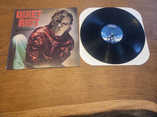 Quiet Riot Metal Health 1983 Pasha – FZ 38443 US Pressung VG+/VG+