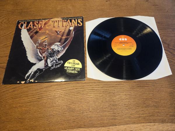 Clash Of The Titans (Music From The Original Motion Picture Soundtrack) 1981 CBS 70206 Deutsche Pressung VG+/VG
