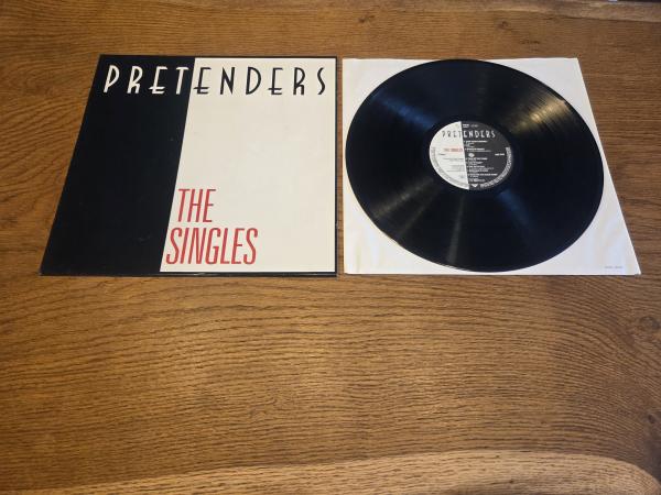 Pretenders – The Singles 1987 Real Records  – WX135, Real Records  – 242229-1 Deutsche Pressung NM/VG+