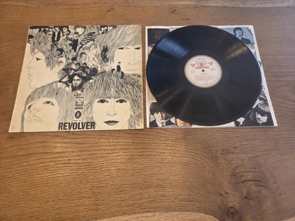 The Beatles – Revolver 1966 Odeon – SHZE 186, HÖR ZU – SHZE 186 Deutsche Pressung VG/VG