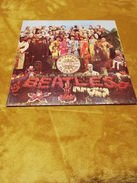The Beatles SGT. Pepper`s Lonely Hearts Club Band 1976 Apple Records EMI Deutsche Pressung VG+/VG