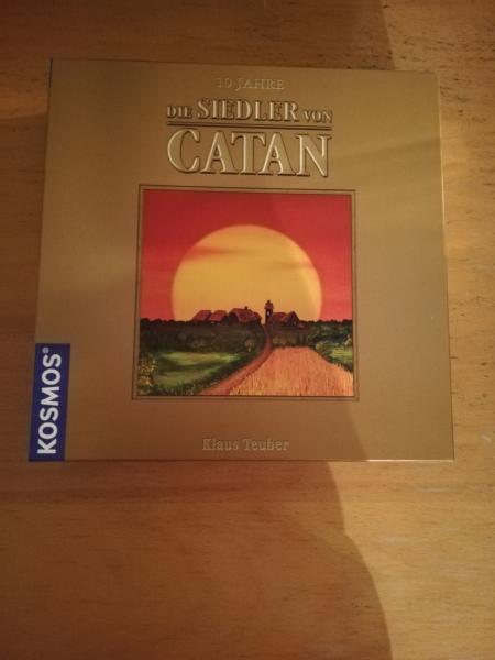 Die Siedler von Catan 10 Jahre von Klaus Teuber in der Plastikvariante komplett(die Elemente noch alles) originalverpackt