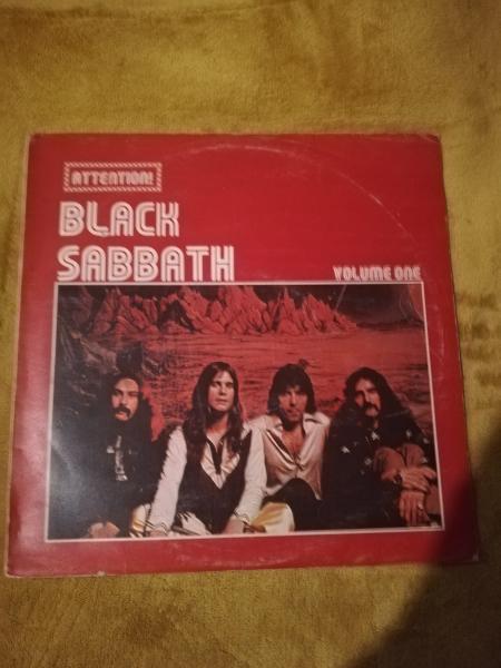 Black Sabbath Volume One 1975 WWA Records WWA 100 UK Pressung VG-/VG