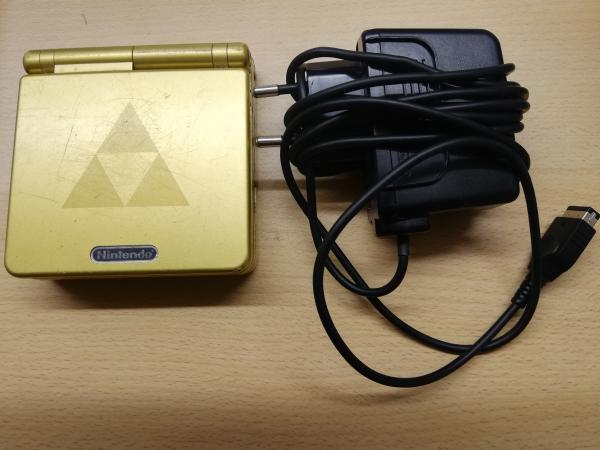 Nintendo Gameboy Advance SP Model No.AGS-001 Zelda Edition mit Ladekabel