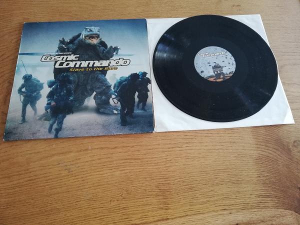 DJ Gollum +DJ Yanny Present : Cosmic Commando-Slave to the Rave 2001 Deutsche Pressung VG+/VG