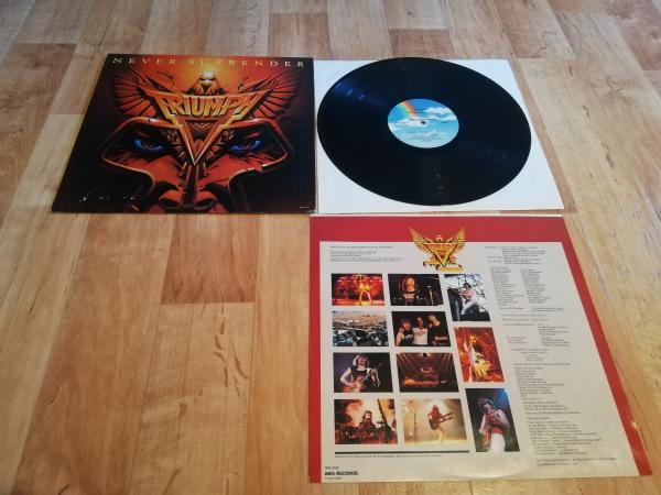 Triumph Never Surrender 1980 MCA Records MCA-5543 US Pressung VG+/VG-