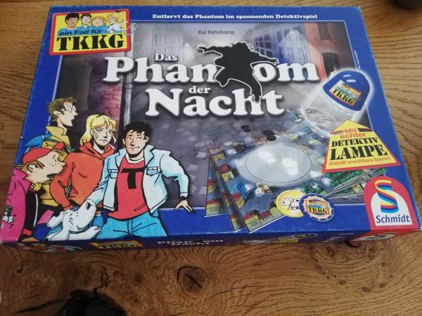 TKKG Das Phantom der Nacht Schmidt Spiele 40446 von 2007(1 von 44 Zeugenaussagen-Plättchen fehlt sowie 1 von 18 Steckfüßchen)