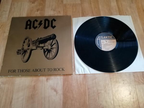 AC/DC For those about to Rock We salute you Atlantic 1981 ATL K 50 851)Deutsche Pressung VG+/VG+