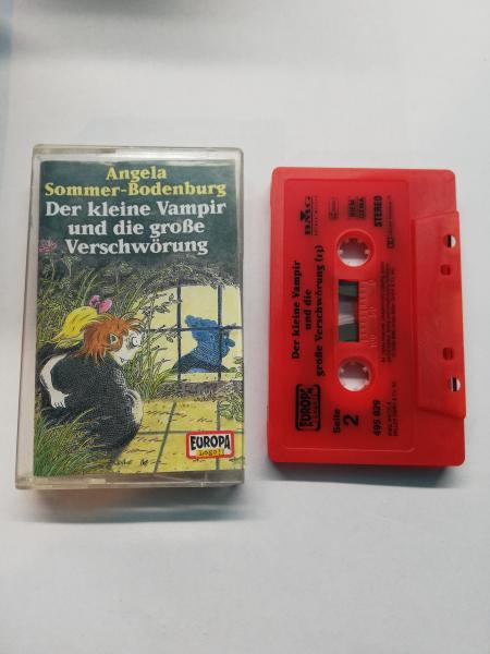 Der kleine Vampir Folge 13 und die große Verschwörung Rot mit Schwarzen Druck 495829 Europa