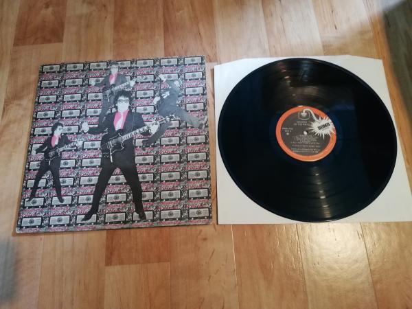 Segarini ...on the Radio 1980 Bomb Records Bomb 7030 Canadische Pressung VG+/VG