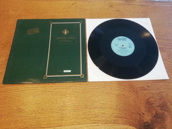 Depeche Mode Love in Itself 2 and Live Tracks Mute Records INT 136802 Limitierte Auflage No.55276 Deutsche Pressung NM/VG