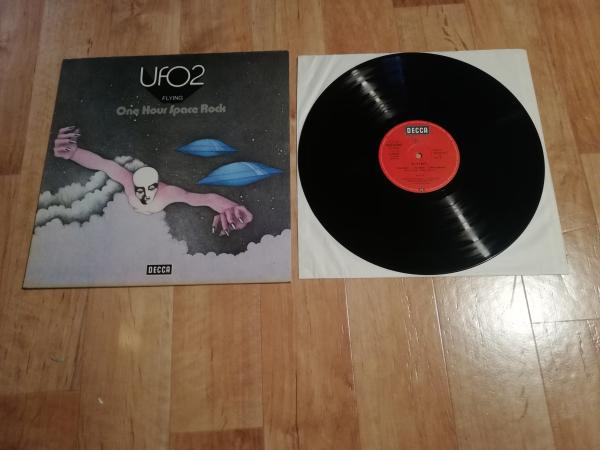 UFO 2 One Hour Space Rock Beacon Records Decca SLK 16726-P Deutsche Pressung VG/VG+
