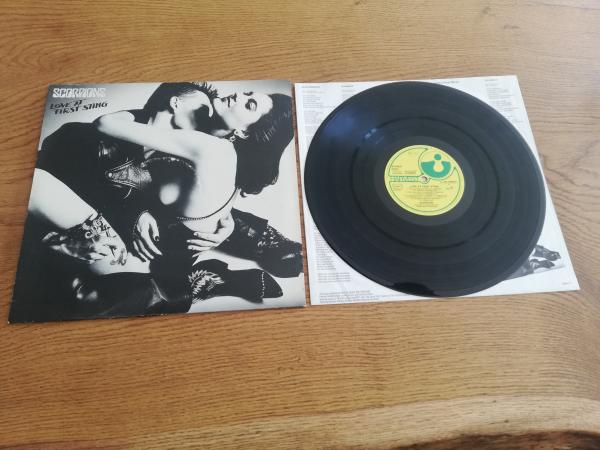 Scorpions Love at First Sting 1984 Harvest 1C 0642400071 Deutsche Pressung VG+/VG+